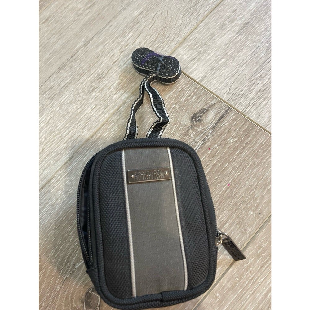 Camera case - Picture 1 of 2